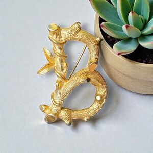 Sarah Coventry Vintage Gold Tone Bamboo B Brooch Pin‎